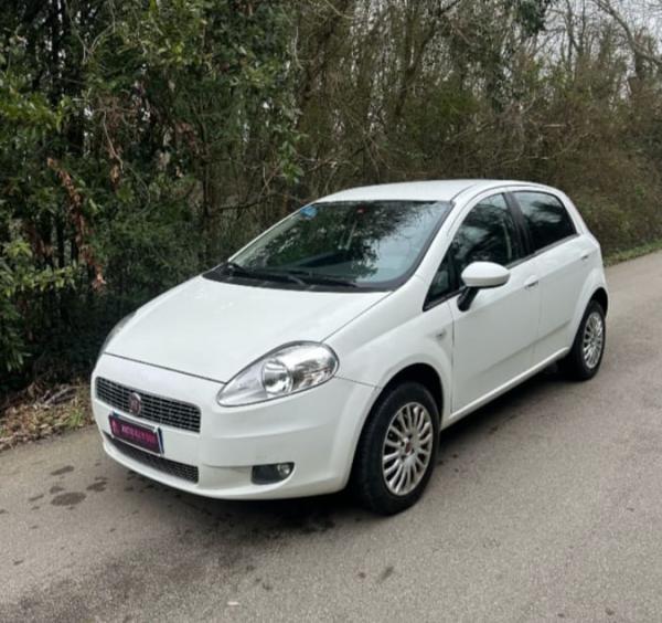 FIAT GRANDE PUNTO 1.3 MTJ DIESEL O SIMILARE ( SEGMENTO C )